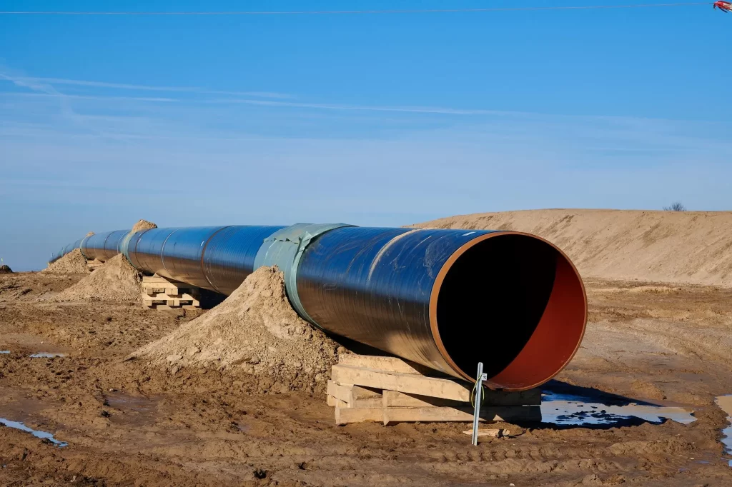 Oil Pipe Welding & Industrial Fabrication Services | TDCO Industrial 3 pipes welding project